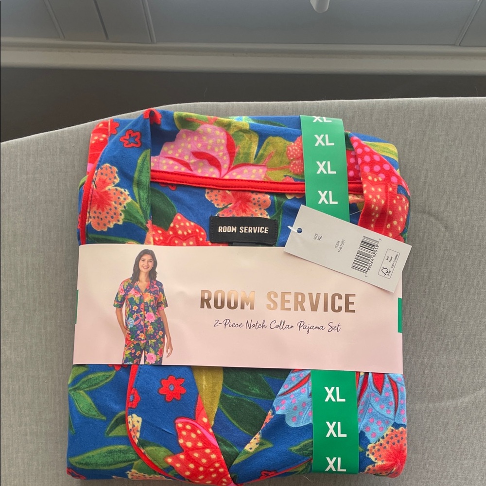 Room Service Short Sleeve Floral Pajama Set Size XL